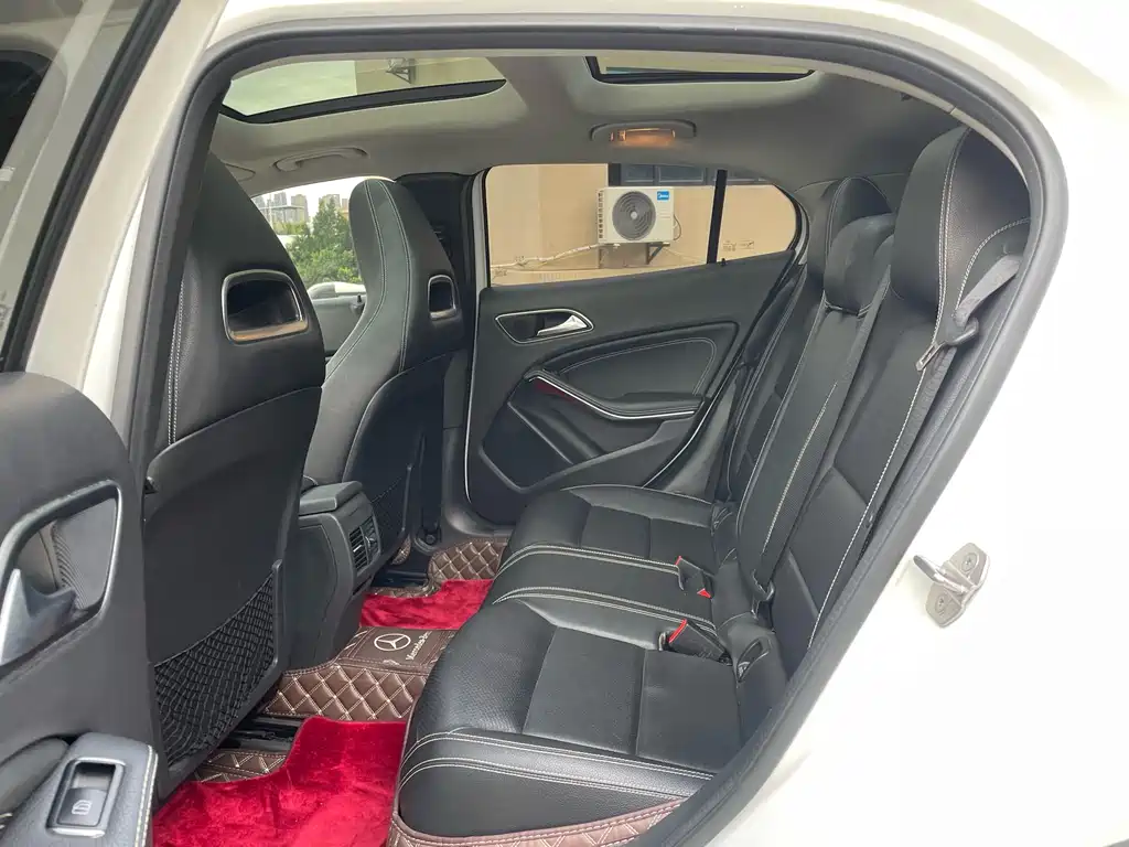 Mercedes-Benz GLA — фото 9