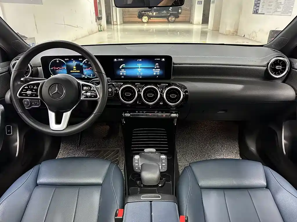 Mercedes-Benz A-Class — фото 10