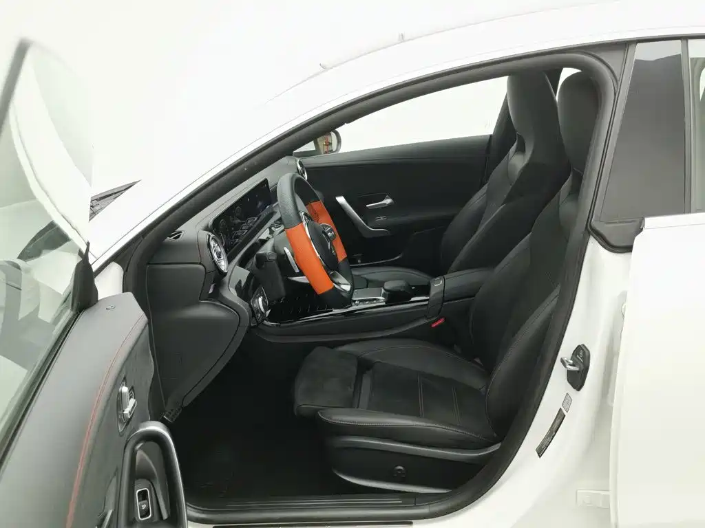 Mercedes-Benz CLA (Import) — фото 10