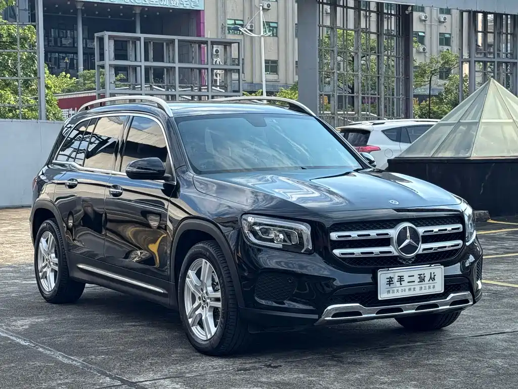 Mercedes-Benz GLB — фото 3