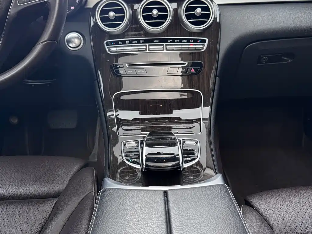 Mercedes-Benz GLC — фото 14
