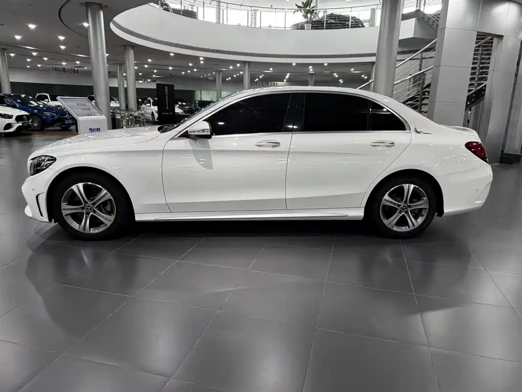 Mercedes-Benz C-Class — фото 2