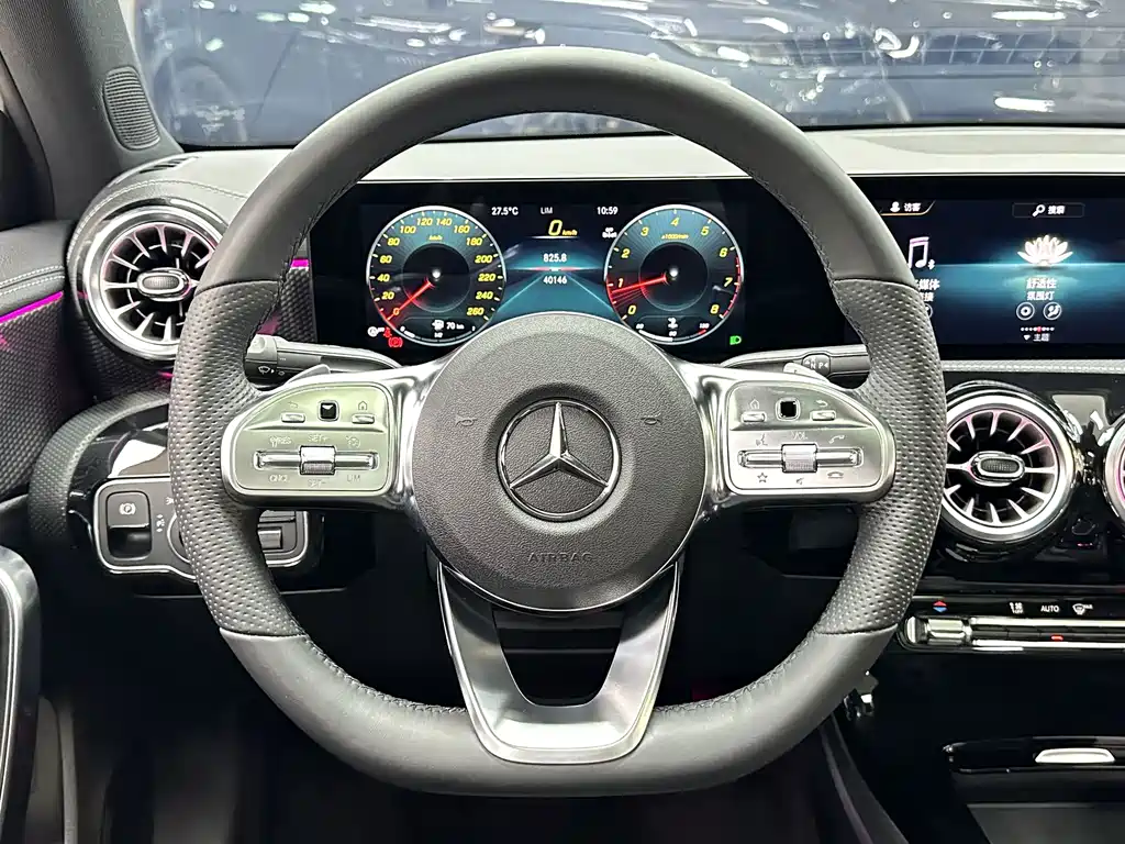 Mercedes-Benz A-Class — фото 18