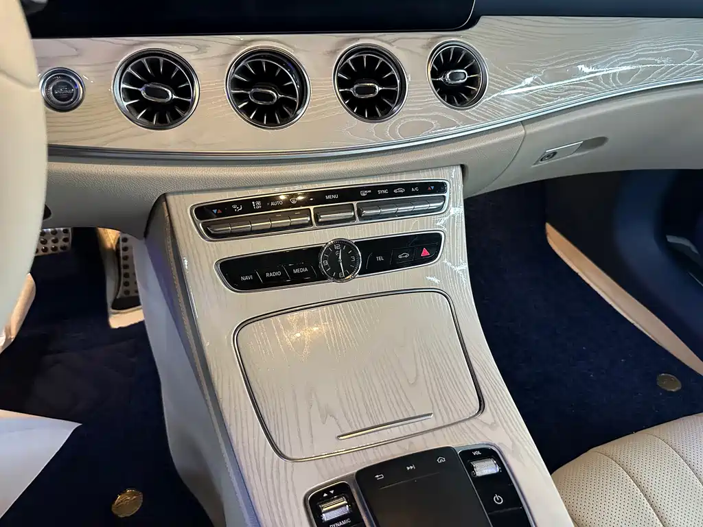 Mercedes-Benz E-Class (Import) — фото 11