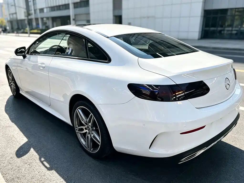 Mercedes-Benz E-Class (Import) — фото 13