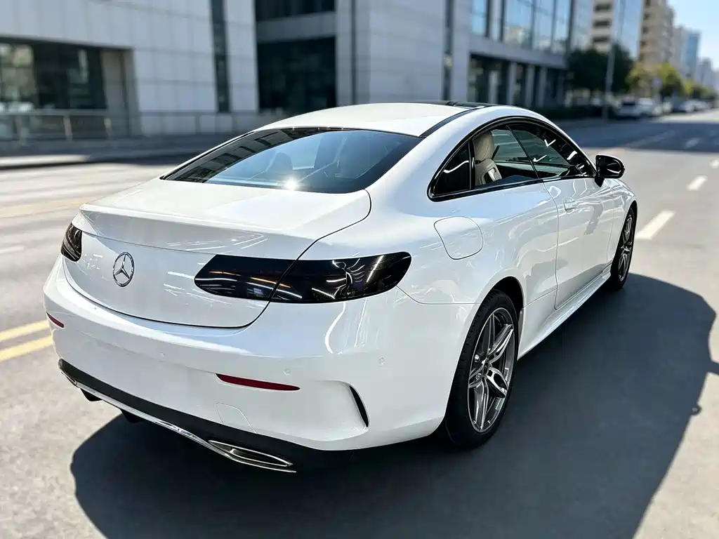Mercedes-Benz E-Class (Import) — фото 15