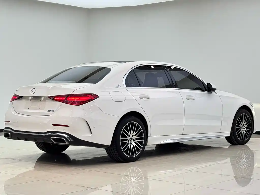 Mercedes-Benz C-Class — фото 18