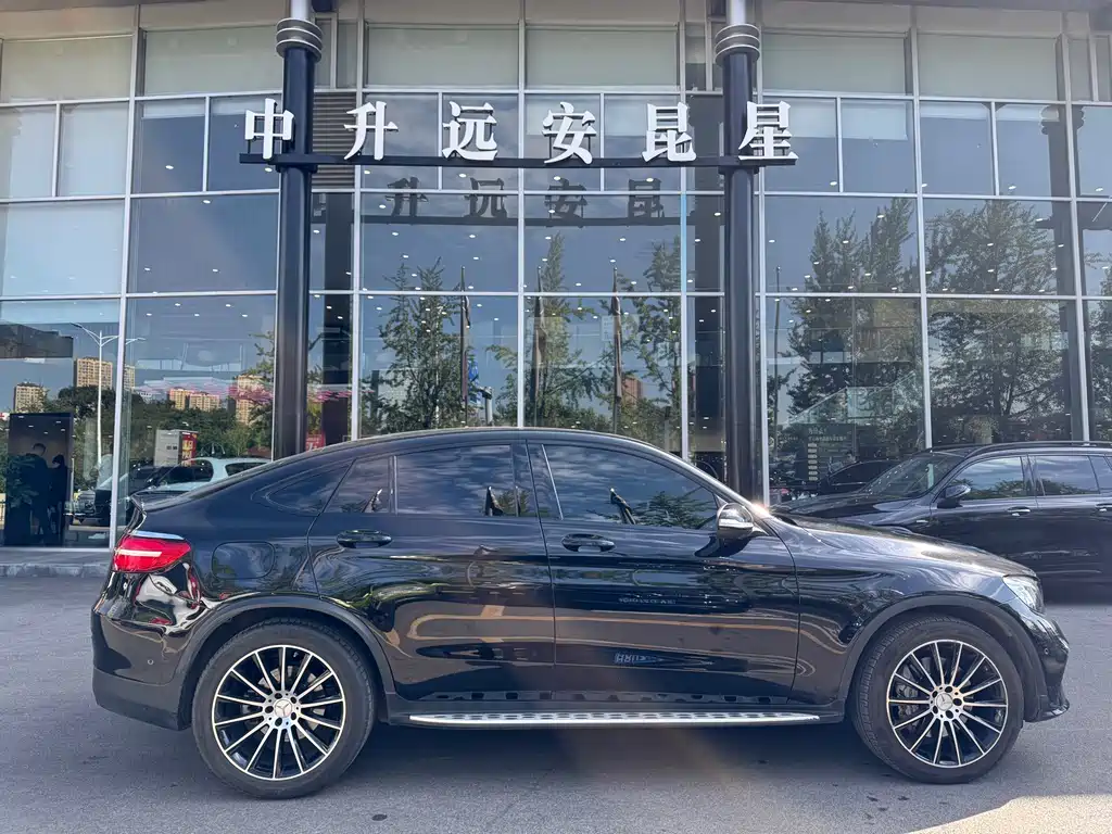 Mercedes-Benz GLC Coupe AMG — фото 4