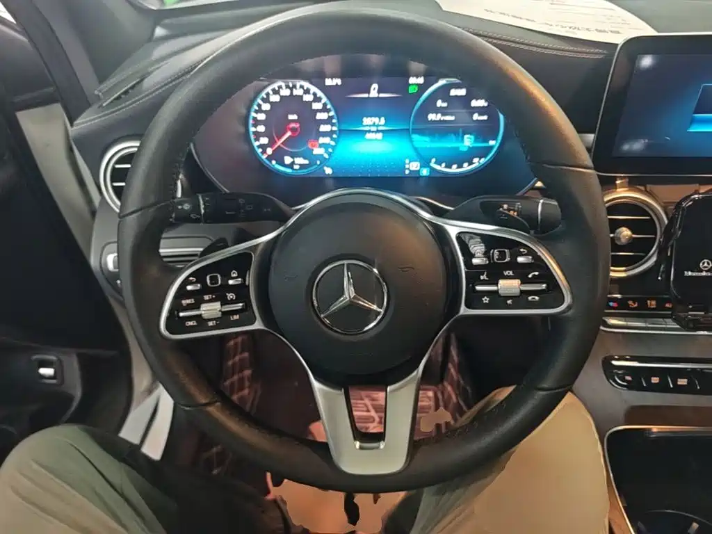 Mercedes-Benz GLC — фото 11
