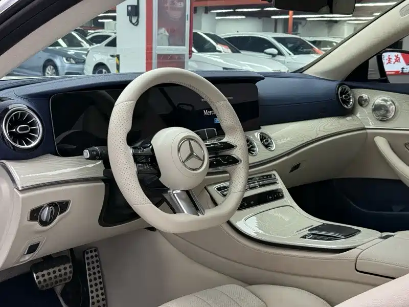 Mercedes-Benz E-Class (Import) — фото 4