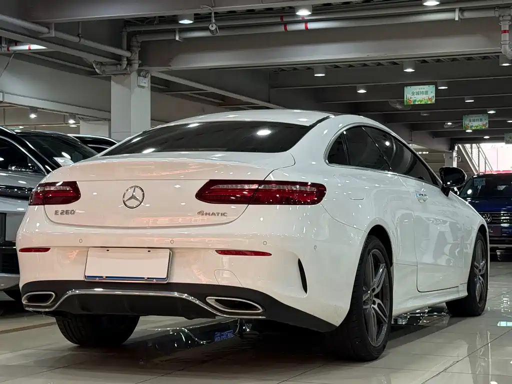 Mercedes-Benz E-Class (Import) — фото 17