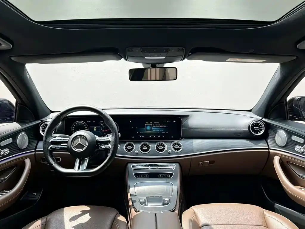 Mercedes-Benz E-Class — фото 5
