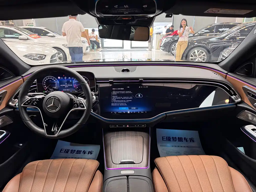 Mercedes-Benz E-Class — фото 13