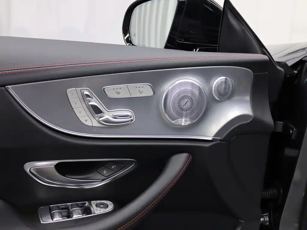 Mercedes-Benz E-Class AMG — фото 9
