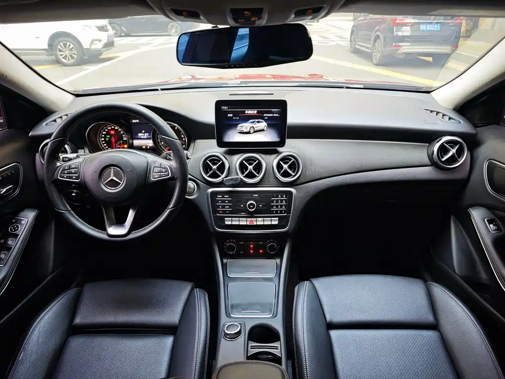 Mercedes-Benz GLA — фото 6