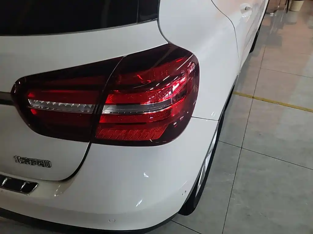Mercedes-Benz GLA — фото 8