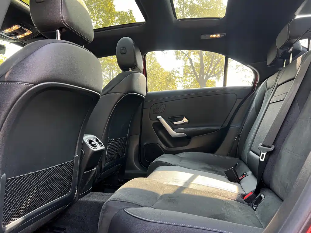 Mercedes-Benz A-Class — фото 11