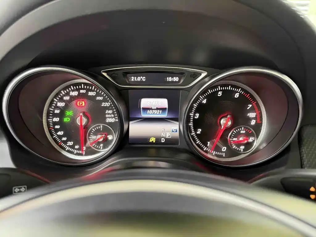 Mercedes-Benz GLA — фото 10