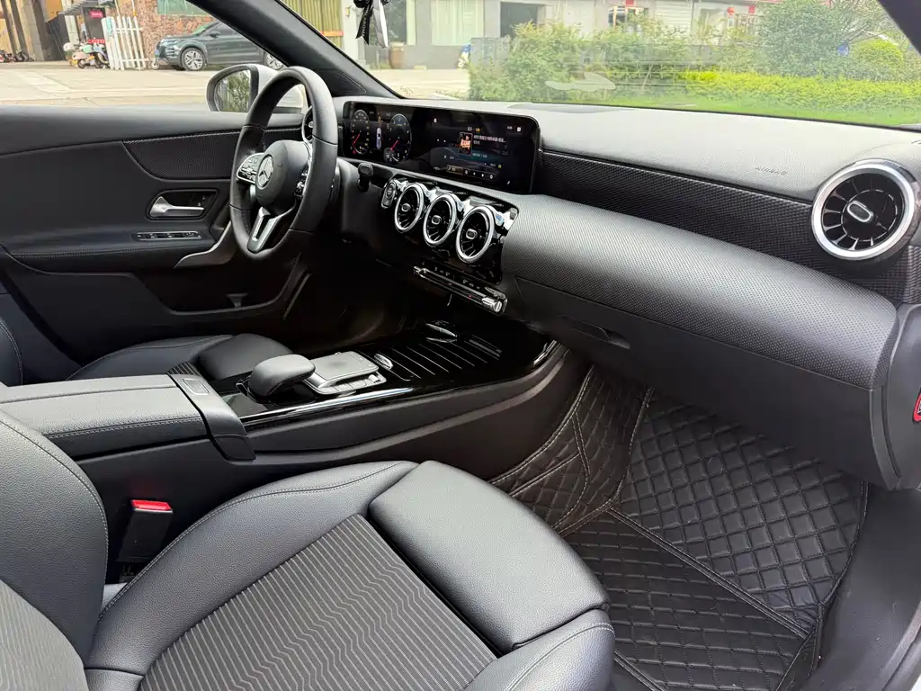 Mercedes-Benz A-Class (Import) — фото 10