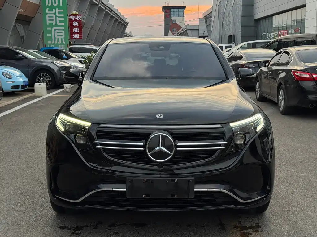 Mercedes-Benz EQC — фото 2
