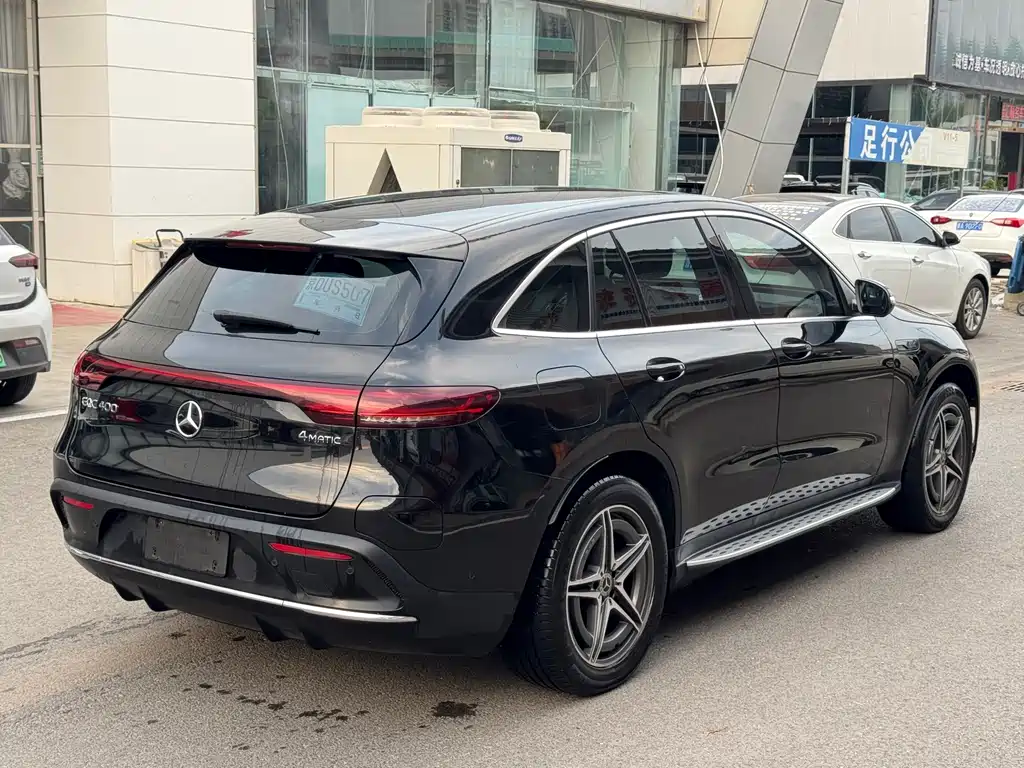 Mercedes-Benz EQC — фото 4