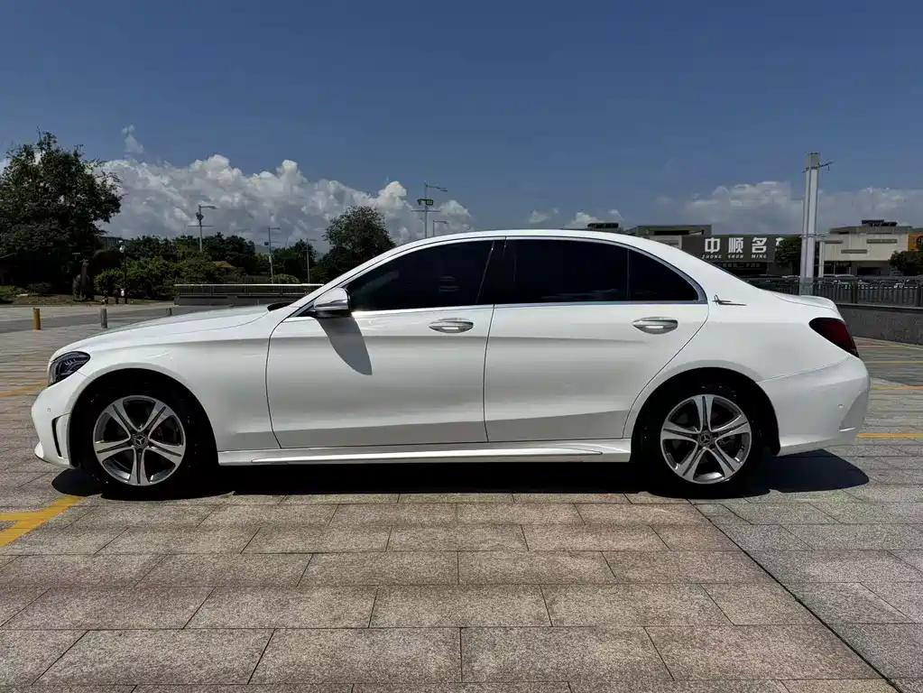 Mercedes-Benz C-Class — фото 4