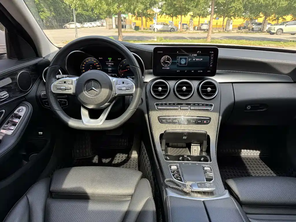 Mercedes-Benz C-Class — фото 14