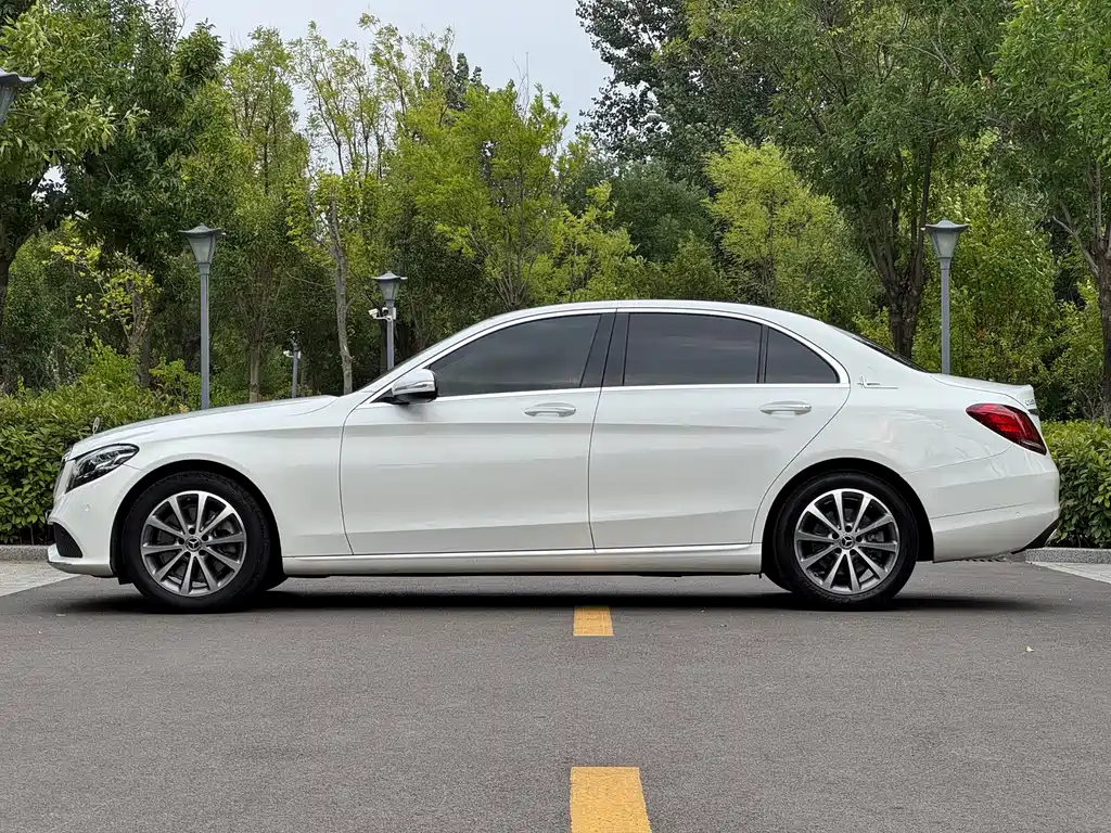 Mercedes-Benz C-Class — фото 4