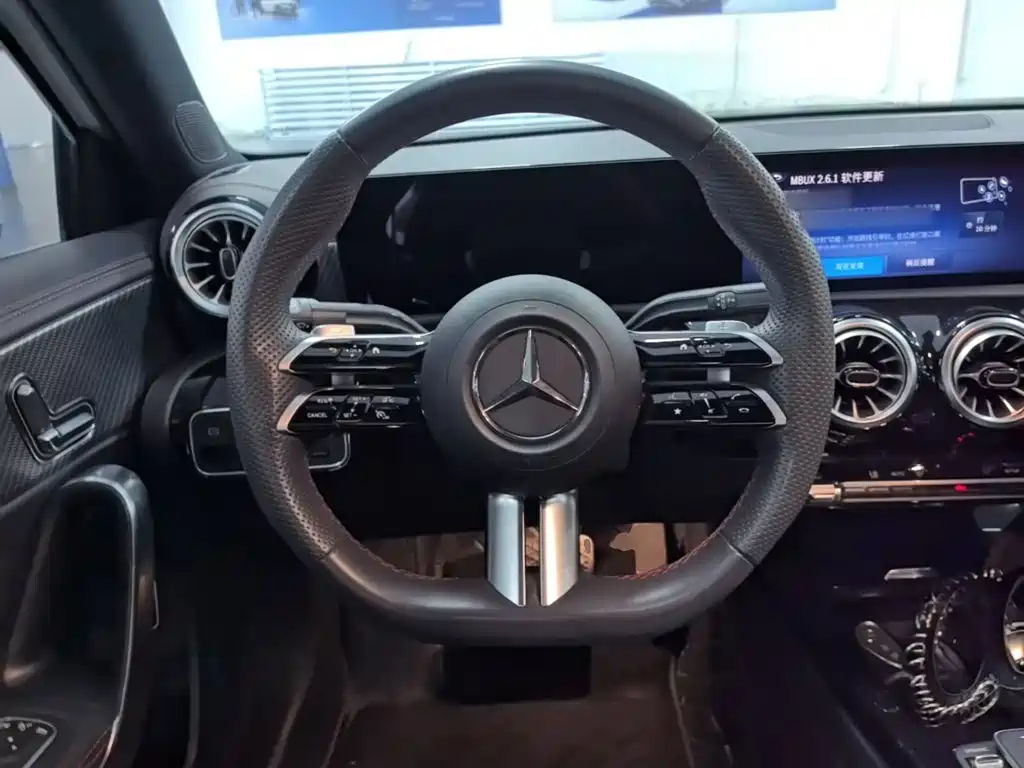 Mercedes-Benz A-Class — фото 15