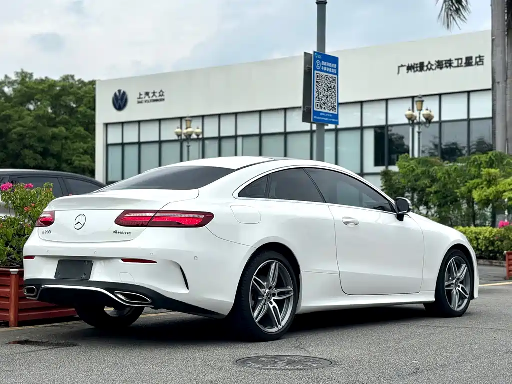 Mercedes-Benz E-Class (Import) — фото 11