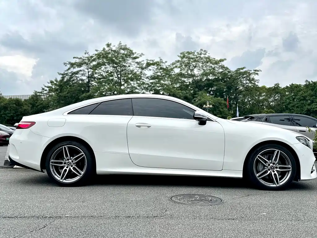 Mercedes-Benz E-Class (Import) — фото 13