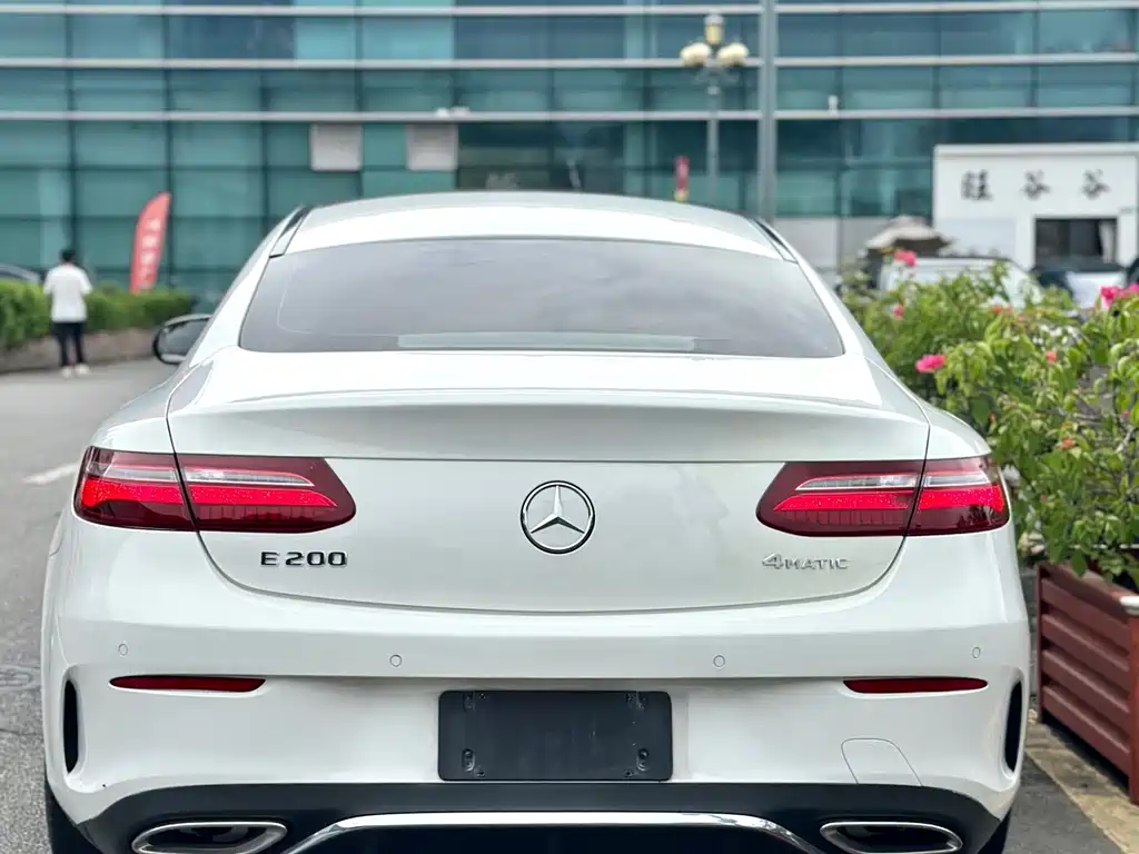 Mercedes-Benz E-Class (Import) — фото 9