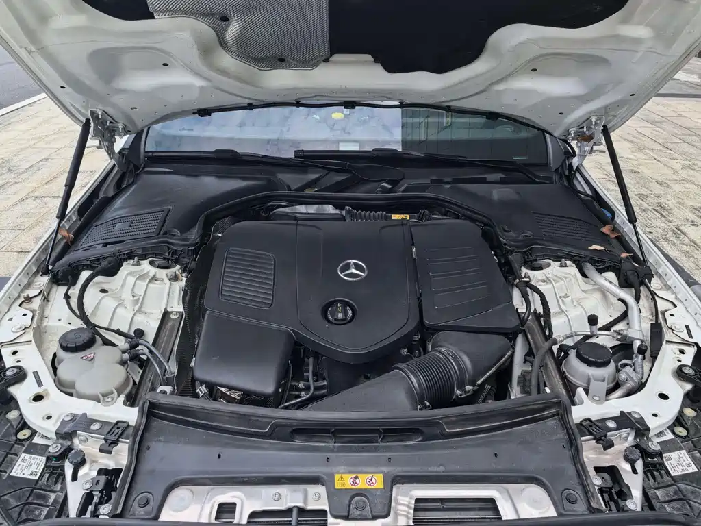 Mercedes-Benz C-Class — фото 11