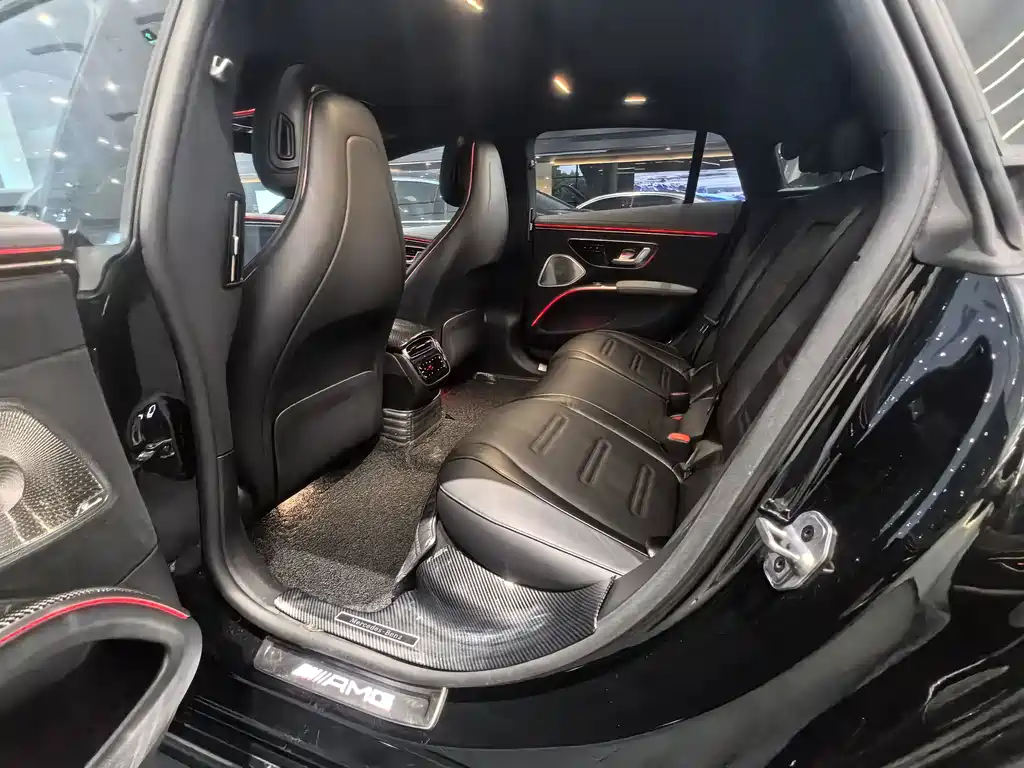 Mercedes-Benz EQS AMG — фото 4