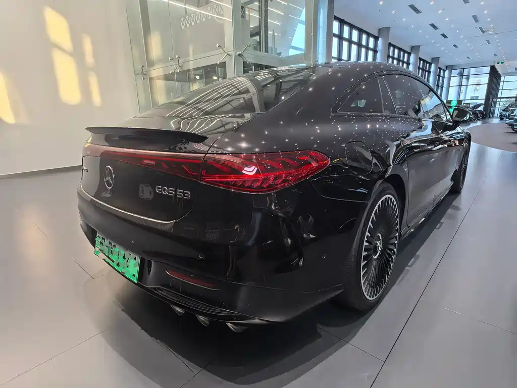 Mercedes-Benz EQS AMG — фото 7