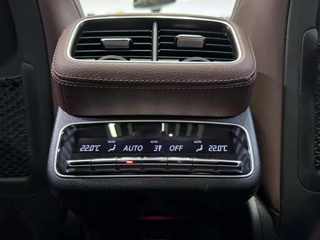 Mercedes-Benz GLE (Import) — фото 18