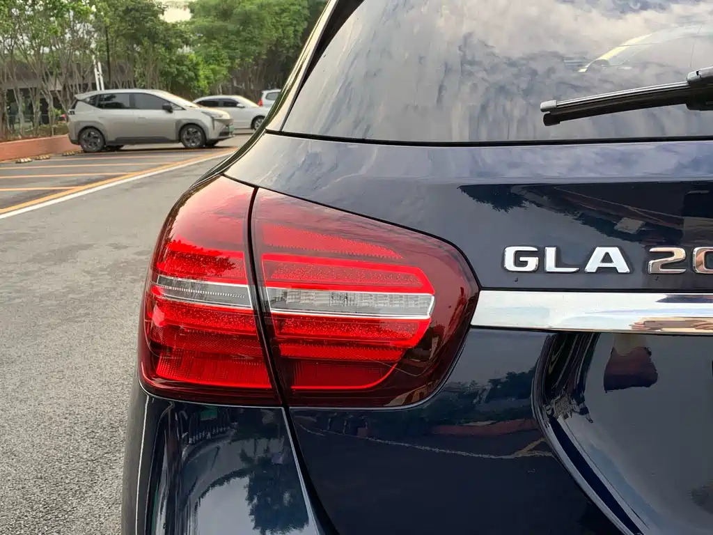 Mercedes-Benz GLA — фото 10