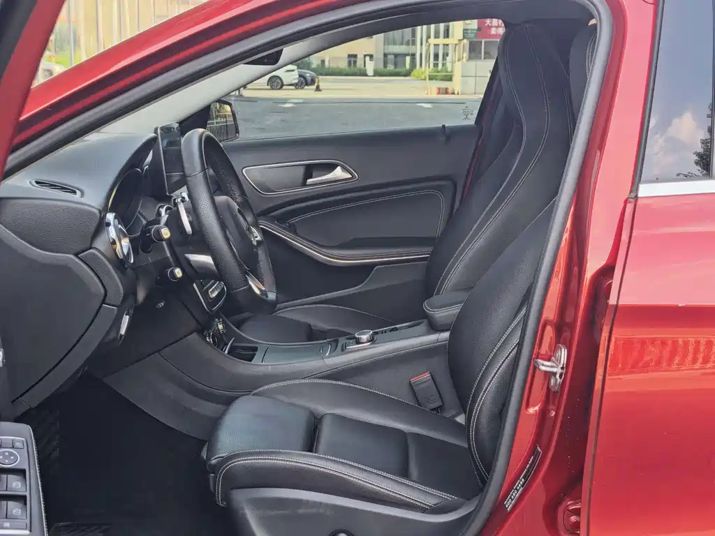 Mercedes-Benz GLA — фото 10