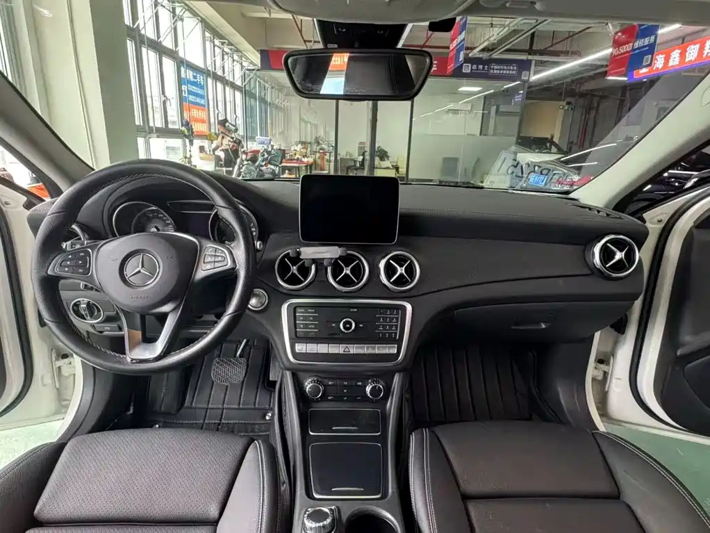 Mercedes-Benz GLA — фото 3