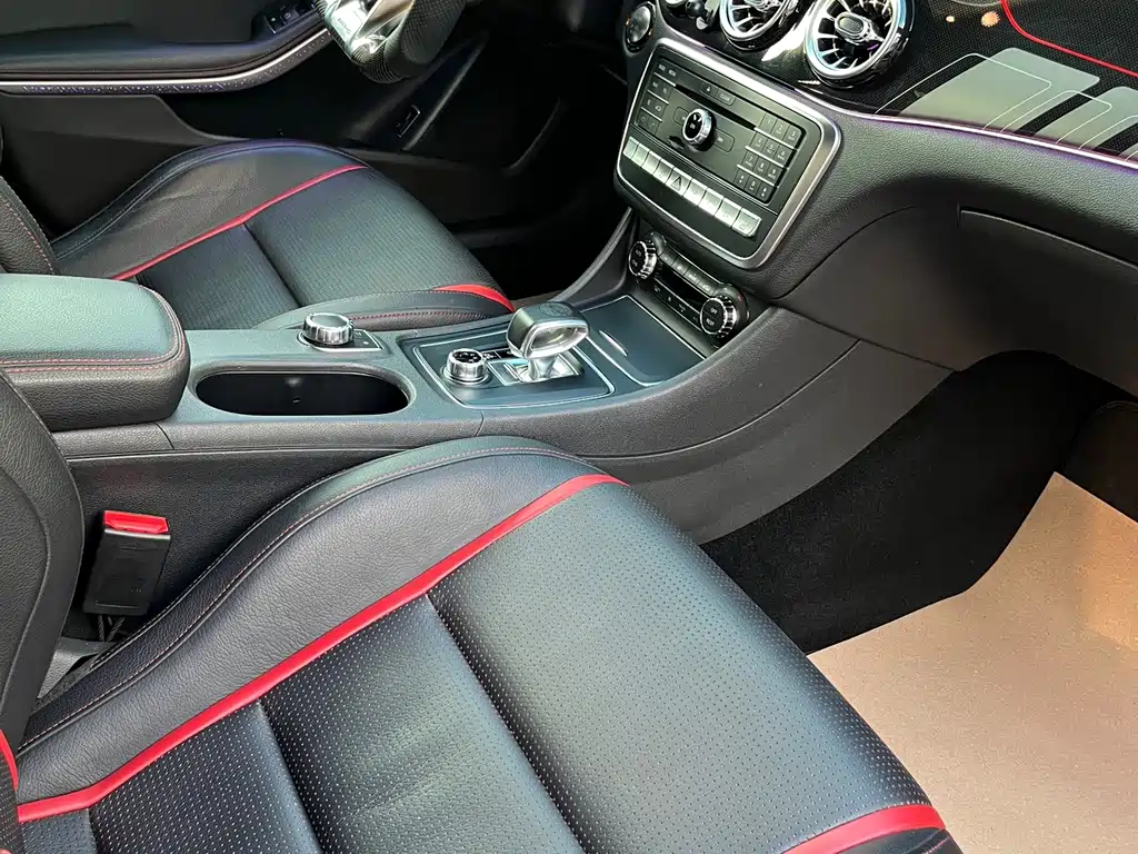 Mercedes-Benz GLA AMG — фото 14