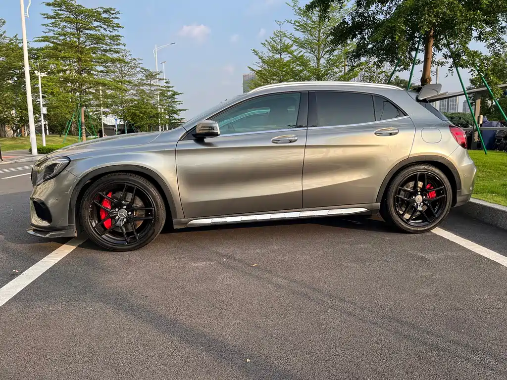 Mercedes-Benz GLA AMG — фото 3