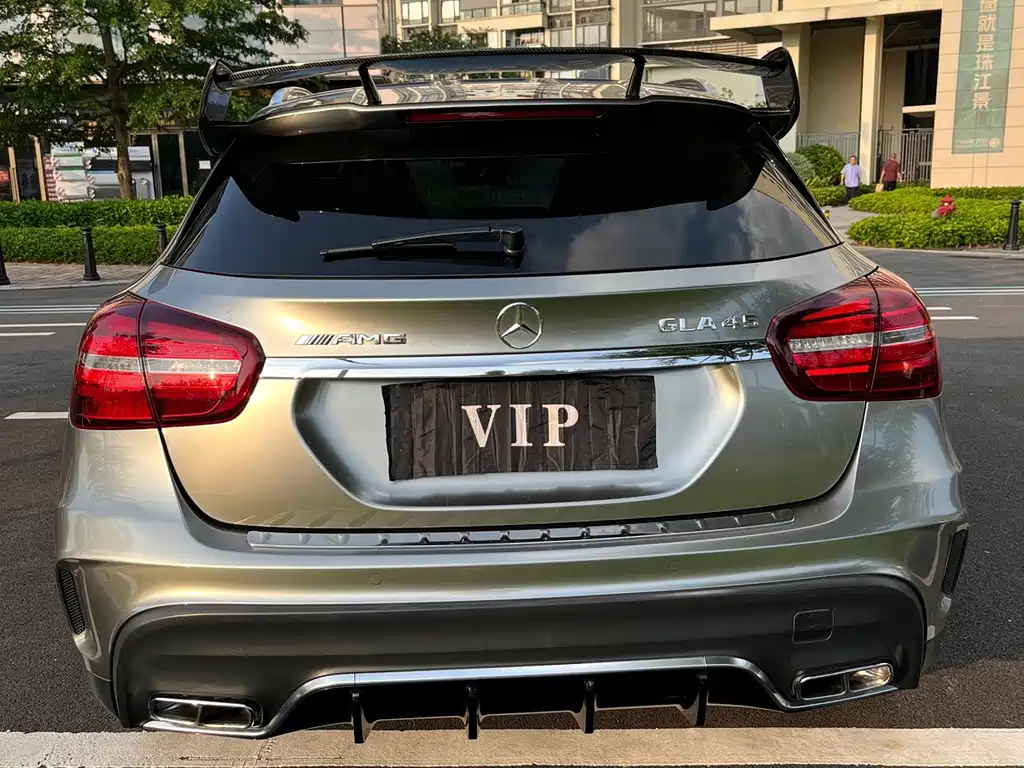 Mercedes-Benz GLA AMG — фото 5