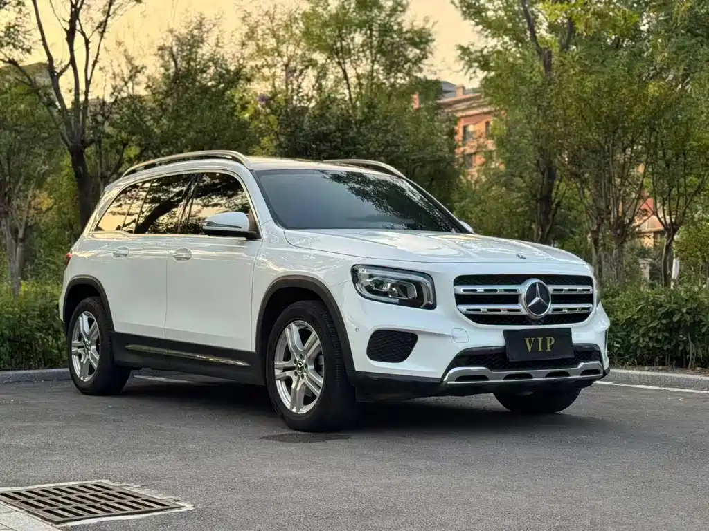 Mercedes-Benz GLB — фото 3