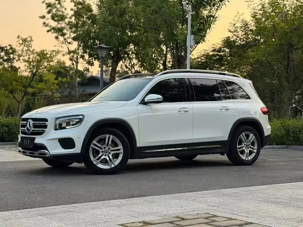 Mercedes-Benz GLB — фото 5