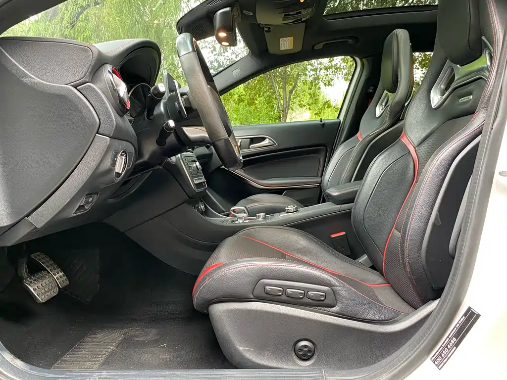 Mercedes-Benz GLA AMG — фото 13