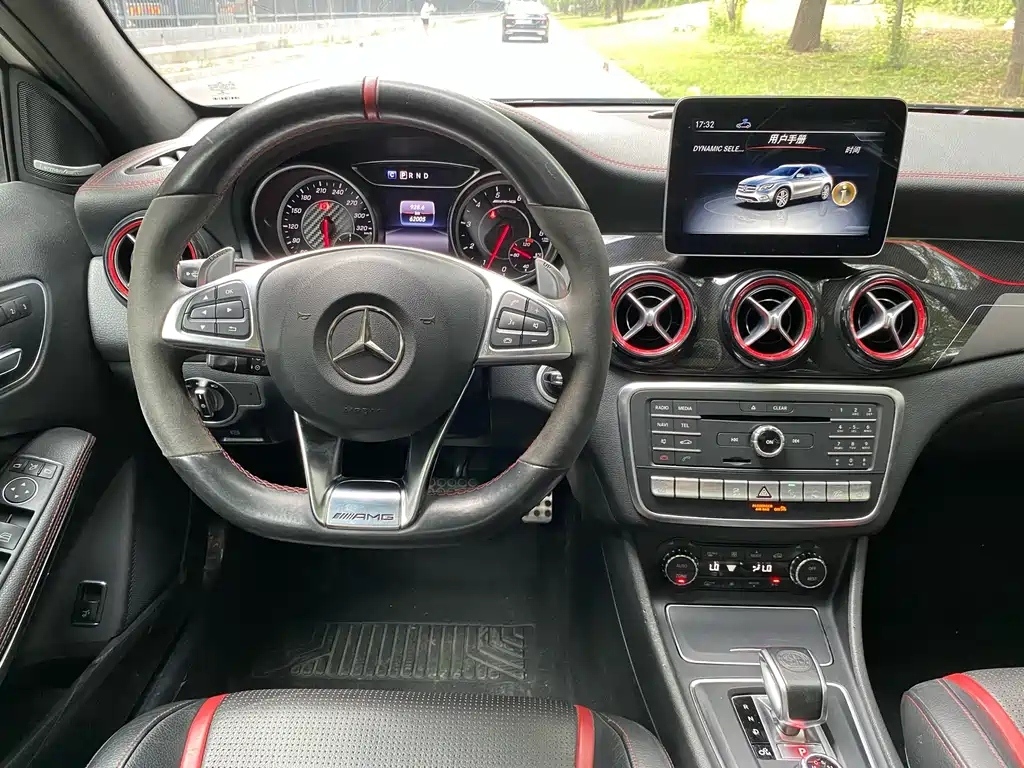 Mercedes-Benz GLA AMG — фото 17