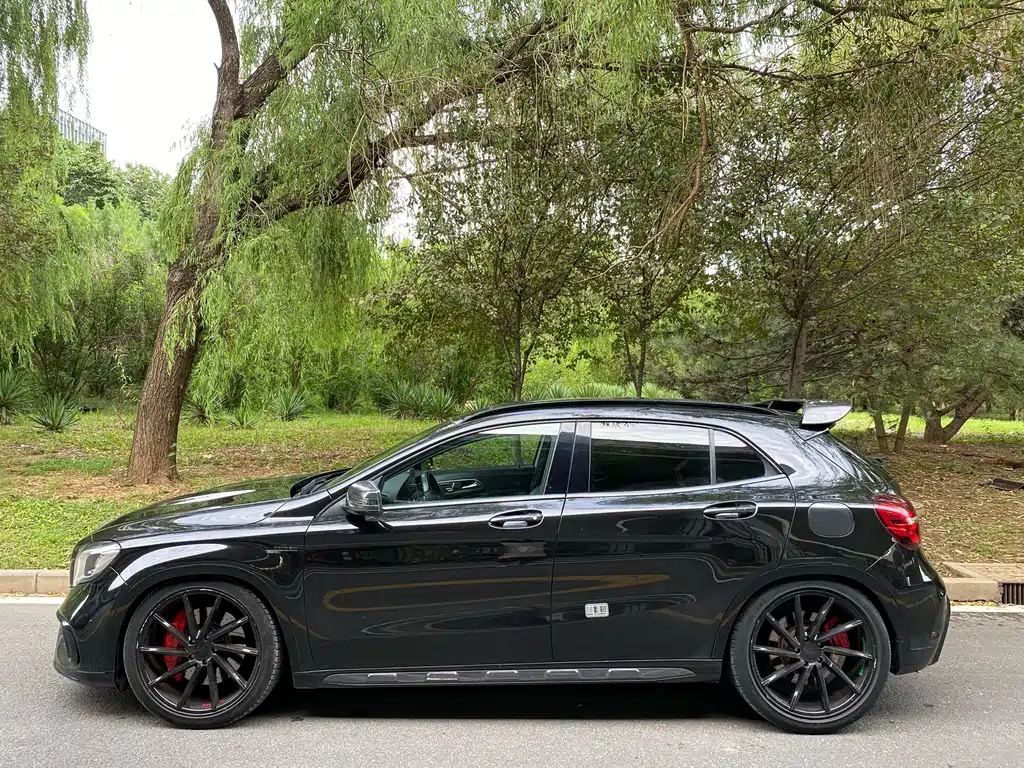 Mercedes-Benz GLA AMG — фото 3