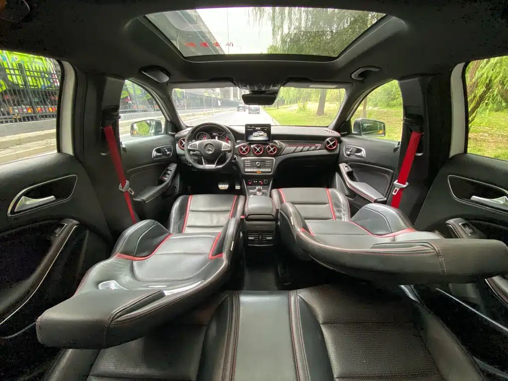 Mercedes-Benz GLA AMG — фото 24