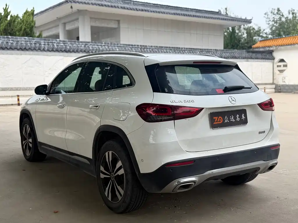 Mercedes-Benz GLA — фото 10