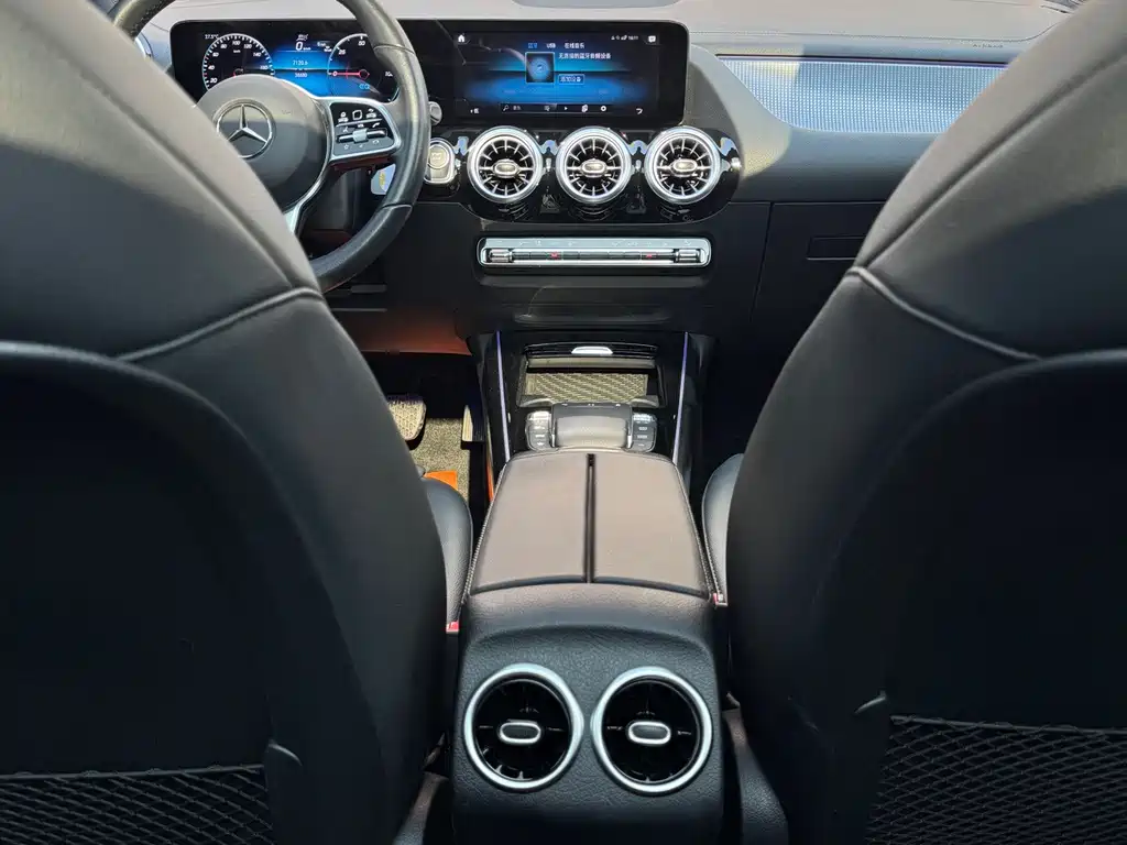 Mercedes-Benz EQA — фото 15